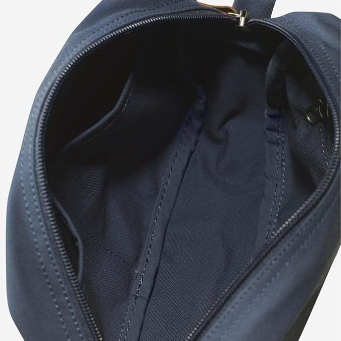 Fjällräven Gear Toiletry Bag - Water-Resistant Fabric, Strong, Reinforced, Durable Fabric - Camping, Travel