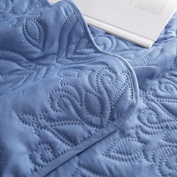 Whale Flotilla Queen Quilt Bedding Set Vintage Damask Reversible Bedspread | Suitable for Bed, 3 Pieces Bluish Grey Lightweight Breathable Quilts Queen Size, Ultrasonic Coverlet with 2 Pillow Shams