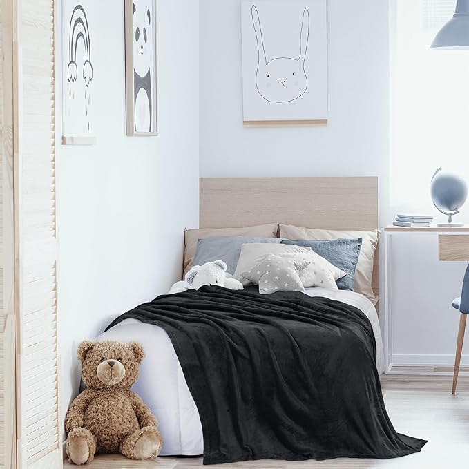 Utopia Bedding Fleece Blanket Twin Size Black 300GSM Luxury Anti-Static Fuzzy Soft Microfiber Bed Blanket (60x80 Inch)