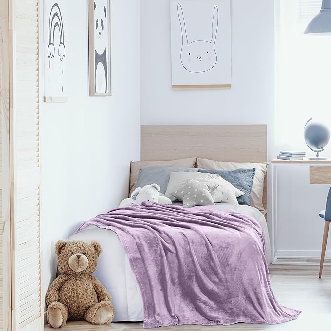 Utopia Bedding Fleece Blanket Twin Size Lilac 300GSM Luxury Anti-Static Fuzzy Soft Microfiber Bed Blanket (60x80 Inch)