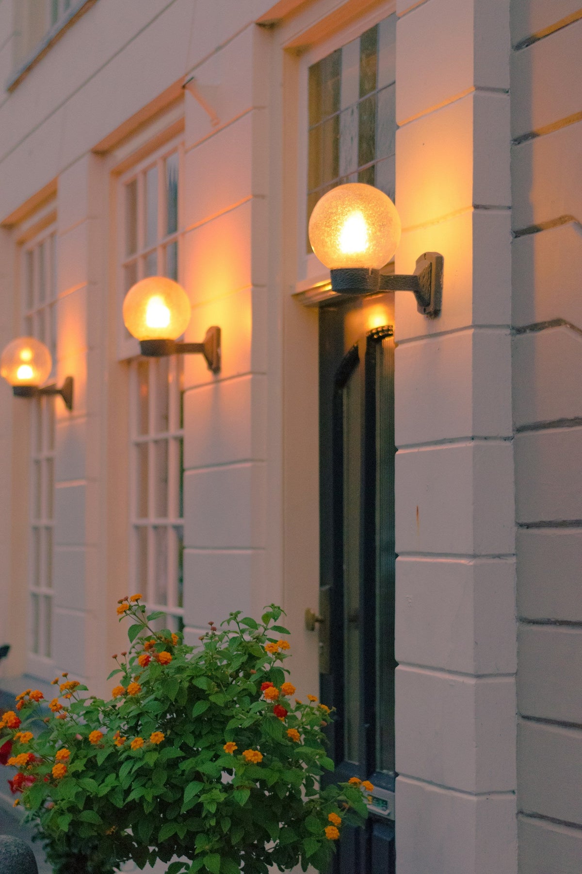 Outdoor Lights