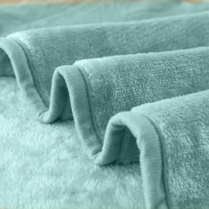Soft King Size Blanket for All Season Warm Fuzzy Microplush Lightweight Thermal Fleece Summer Autumn Fall Winter Spring Blankets for King Calking Bed Couch Sofa,90x108 Inches,Sage Green