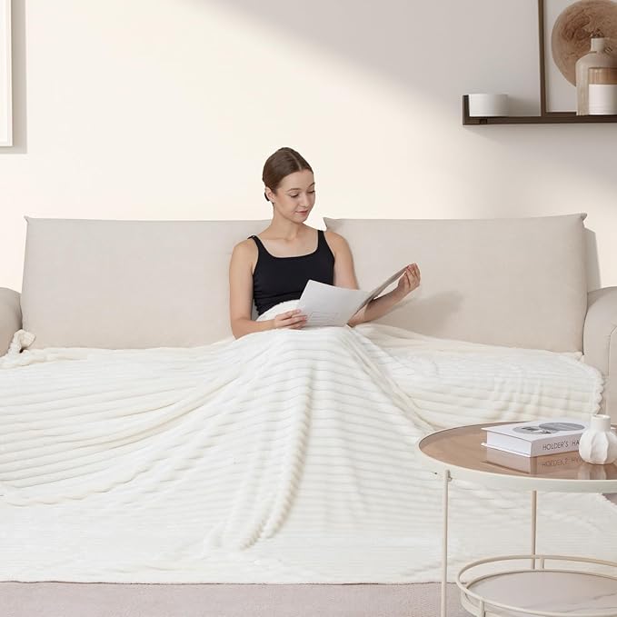 Ultra Soft Fleece Throw Blanket – Lightweight Cozy Plush Microfiber for Couch, Bed & Travel – Warm All-Season Decorative Blanket 50"x60", Machine Washable