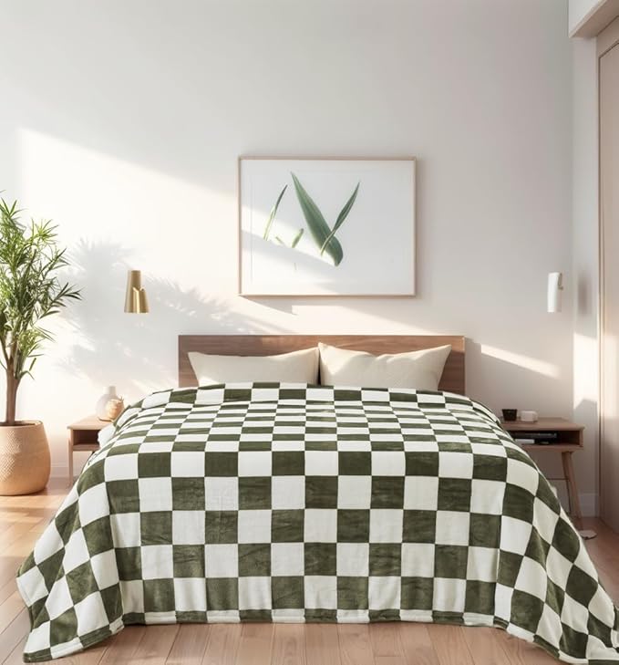 Checkered King Size Blanket,90x108 Inches Sage Green Microfiber Soft Cozy Fluffy Warm Hand Made Throw Blankets for King Calking Bed,Couch, Sofa, Chair, Camping, Picnic,Sage Green