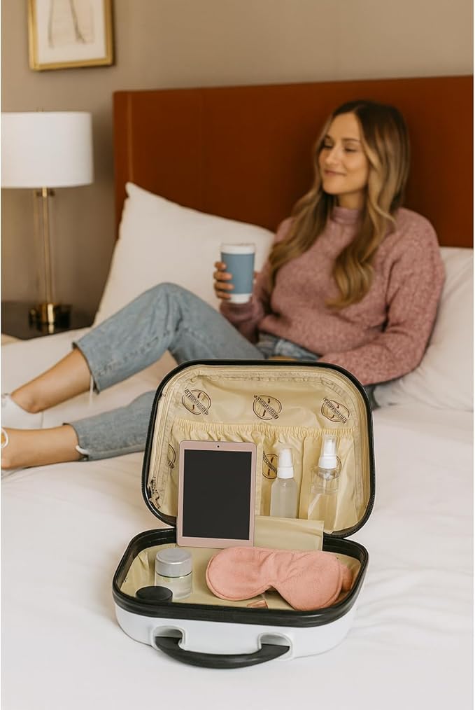 World Traveler Butterfly 13-Inch Polycarbonate Hardside Cosmetic Case Shoulder Tote