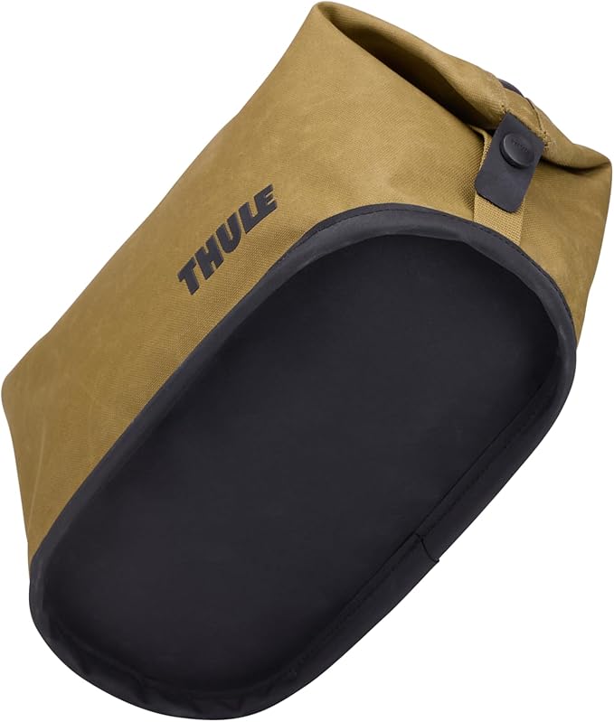 Thule Aion Toiletry Bag - Water-resistant bag for toiletries, makeup & shaving essentials - Removable liquids bag included - Easy to clean - Snap loop for easy hang - Waxed, PFC-free fabric