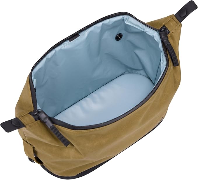 Thule Aion Toiletry Bag - Water-resistant bag for toiletries, makeup & shaving essentials - Removable liquids bag included - Easy to clean - Snap loop for easy hang - Waxed, PFC-free fabric