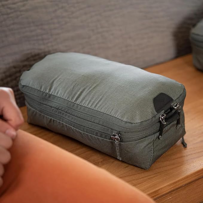 Peak Design Packing Cube, Sage, Weatherproof Luggage Cube with Dual Compartment Organization, Expansion and Compression, Zipper Opening, Travel Organizer for Men and Women, Size S