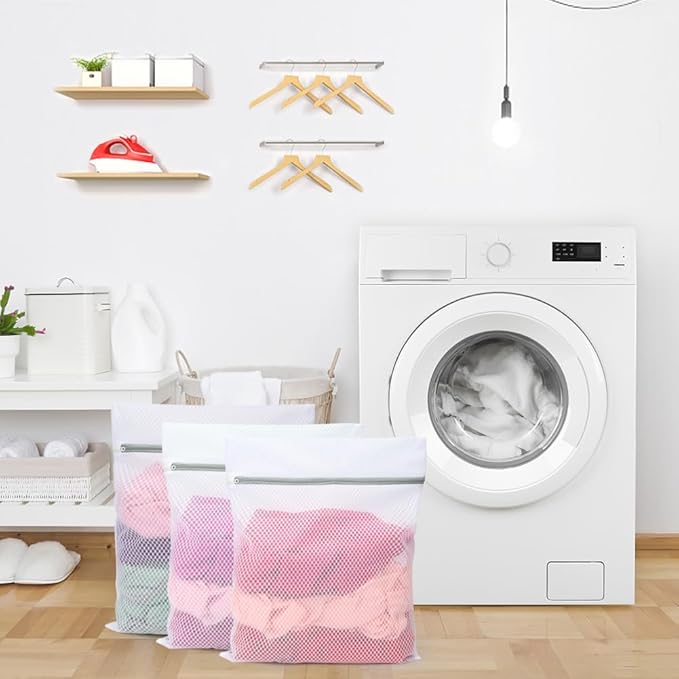 Vivifying Large Mesh Laundry Bags for Washing Machine, 3 Pack 20"x16" Honeycomb Mesh Zipper Wash Bags for Delicates, Sportswear, Underwear & Everyday Clothing, Reusable & Durable Laundry Organizer