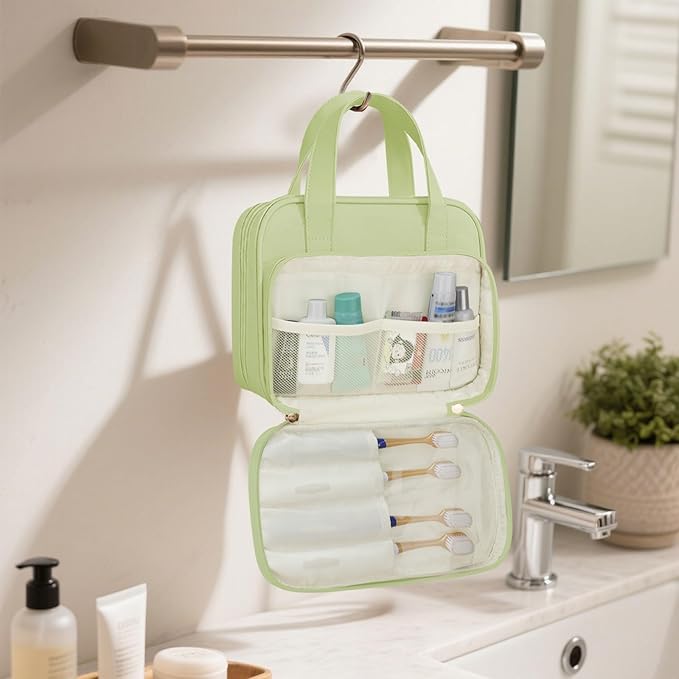 Travel Toiletry Bag, Water-resistant PU Leather Makeup Bag with Multiple Compartments, Large Capacity Makeup Organizer Bag with Handle for Accessories, Essentials, Toiletries, Green
