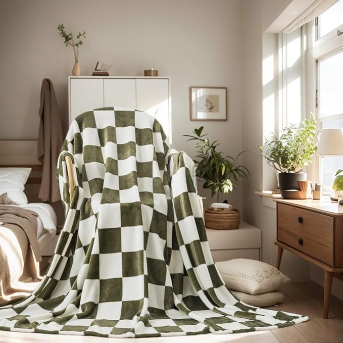Checkered King Size Blanket,90x108 Inches Sage Green Microfiber Soft Cozy Fluffy Warm Hand Made Throw Blankets for King Calking Bed,Couch, Sofa, Chair, Camping, Picnic,Sage Green