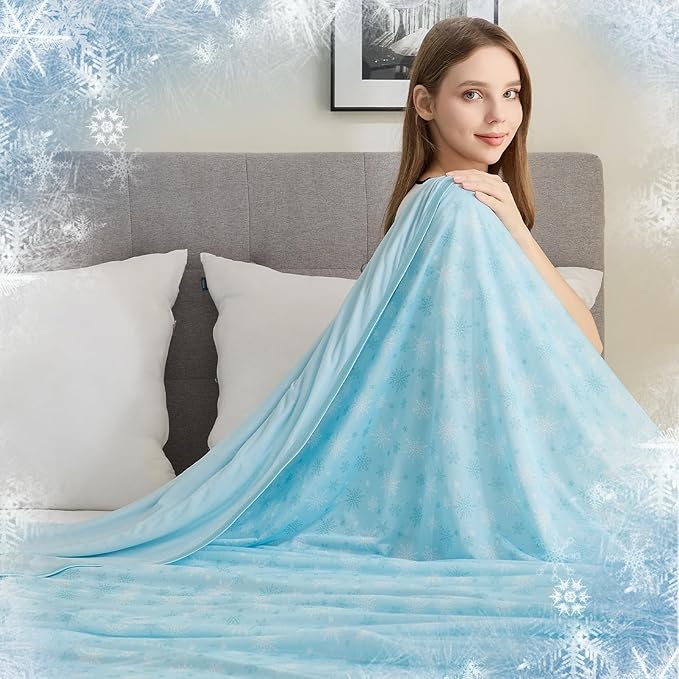 OIGAE Cooling Blanket for Hot Sleepers - Soft & Lightweight Summer Cold Blanket for Night Sweats | Perfect for Bed, Couch, Sofa (Green, King 90" x 108")