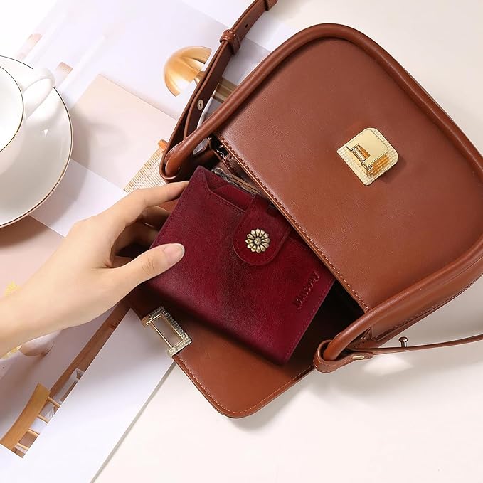 Wallet Women,RFID Blocking Real Leather Womens Wallet Bifold Compact Card Holder Small Wallet for Women with Removable ID Window Red