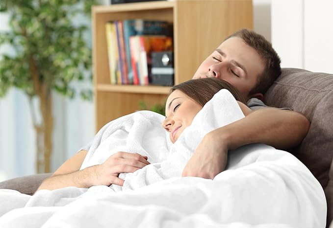 Utopia Bedding Fleece Blanket King Size White (90x102 Inches) Ultra Soft Warm Lightweight Microfiber Breathable Anti-Static Cozy Winter Bed Blanket, All-Season Home Decor Gift for Men & Women