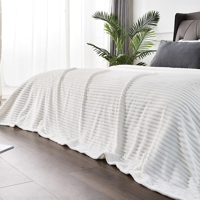 BEDELITE Fleece Throw Blanket for Couch – 3D Ribbed Jacquard Soft and Warm Decorative Fuzzy Blanket – Cozy, Fluffy, Plush Lightweight Off White Throw Blankets for Bed, Sofa, 50x60 inches