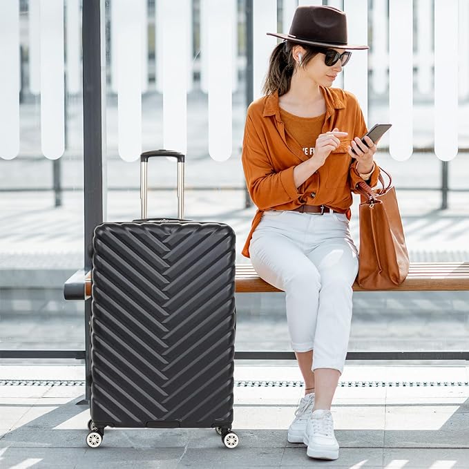 Kenneth Cole REACTION Madison Square Lightweight Hardside Chevron Expandable Spinner Luggage, Black, (28-Inch Checked)