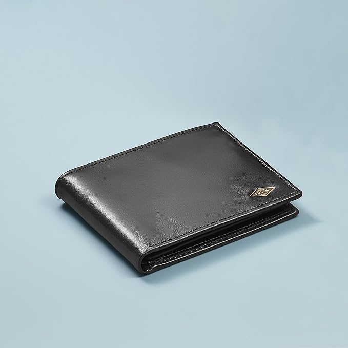 Fossil Men's Hayes Leather Bifold Wallet with Flip ID Window