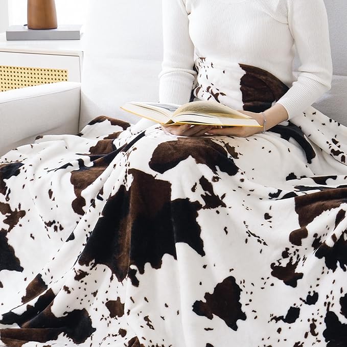 Bnuitland Fleece Cow Print Blanket, Super Soft 300 GSM Double Sided Lightweight Cow Throw for Bed Sofa Couch Travel, Fluffy Fuzzy Animal Blanket for Adults/Baby/Pets, 50×40 inch