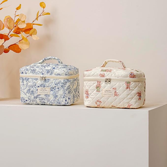 uekeboag Large Travel Quilted Makeup Bag for Women, Floral Cotton Cosmetic Bag, Coquette Aesthetic Floral Toiletry Organizer Bag