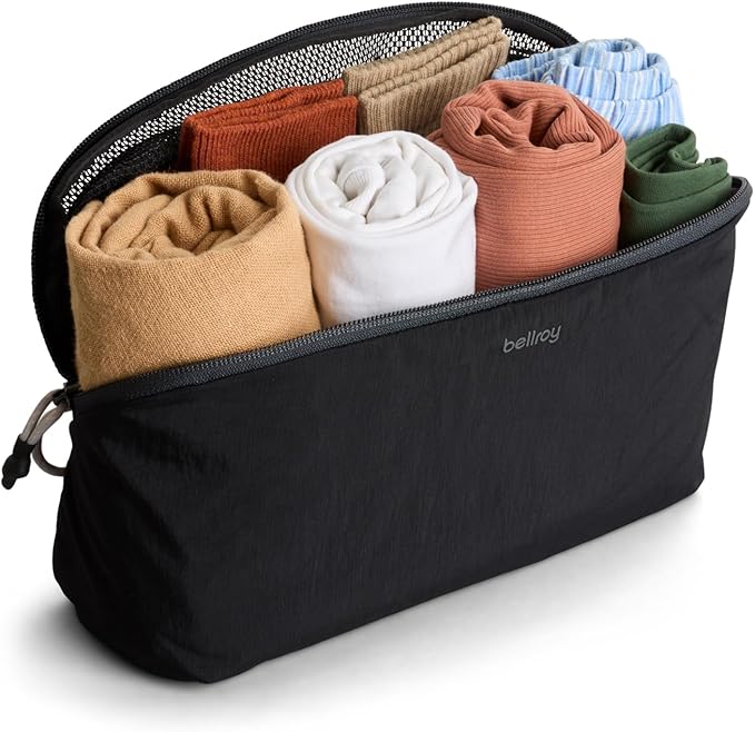 Bellroy Packing Cube 4L (Organizer Packing Pouch with Internal Zip Pocket and Durable, Lightweight Design) - Black
