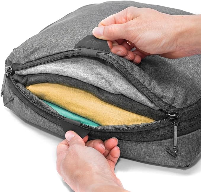 Peak Design Packing Cube, Charcoal, Weatherproof Luggage Cube with Dual Compartment Organization, Expansion and Compression, Zipper Opening, Travel Organizer for Men and Women, Size M