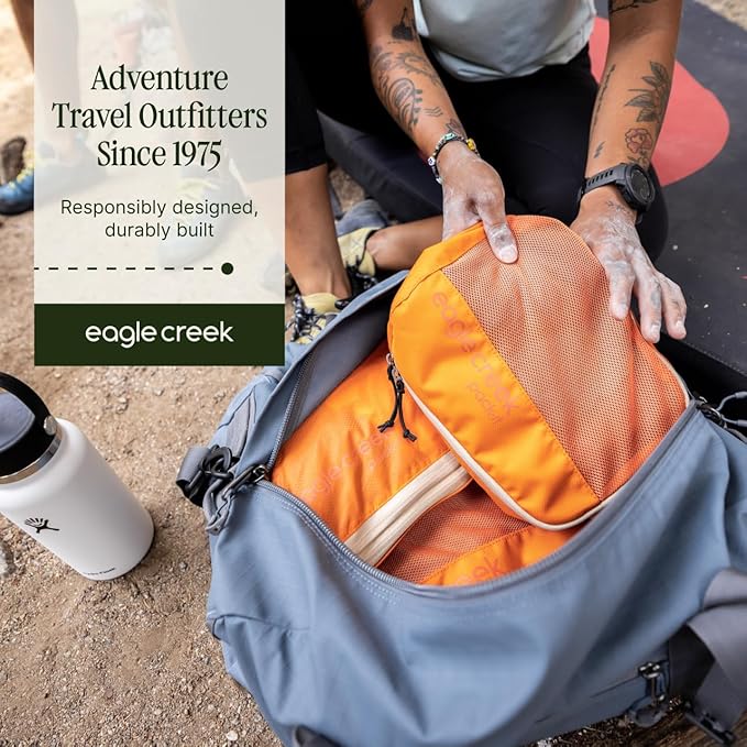 Eagle Creek Pack-It Isolate Compression - Lightweight Cube for Optimizing Luggage Space - Easy-Grab Zipper - Convenient Top Handle - Recycled Materials - Small