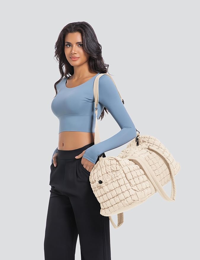 Quilted Travel Duffle Bag for Women Medium Weekender Bag Puffer Overnight Bag Large Soft Puffy Duffel Bag Carry-On Gym Bag Lightweight Personal Item Travel Bag for Trips Business Sport Airplane