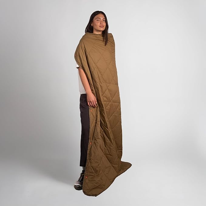 Gravel Layover Travel Blanket – Ultra-Light Compact Blanket for Camping and Outdoor Adventures - Down Alternative Portable Travel Blanket for Layovers & Road Trips (Desert Lake)