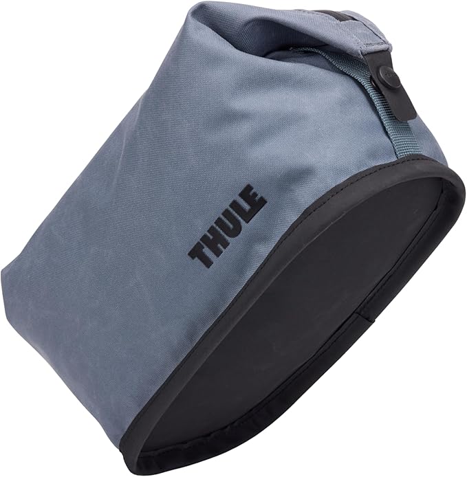 Thule Aion Toiletry Bag - Water-resistant bag for toiletries, makeup & shaving essentials - Removable liquids bag included - Easy to clean - Snap loop for easy hang - Waxed, PFC-free fabric
