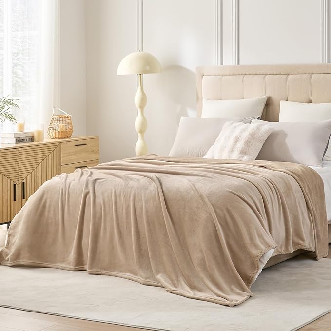Hansleep Fleece Light Camel Queen Blanket, Super Soft Flannel Fuzzy Plush Cozy Blanket for All Seasons, Light Camel, Queen 90x90 Inches