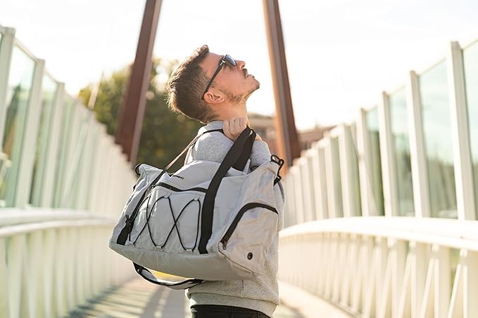 BAGSMART Small Gym Bag With Shoe Compartment & Wet Pocket, Lightweight Sports Travel Duffel, Carry On Weekender Overnight, Water Resistant Sports Gym Tote for Swimming Yoga, Grey