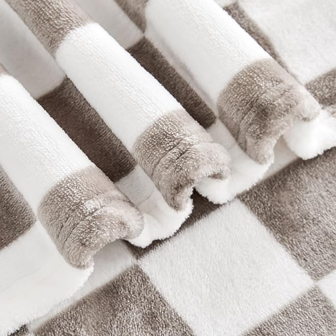 Light Grey Checkered Blanket, Ultra Soft Fluffy Fleece - Checkered Grid Print Throws for Couch Sofa Bed, Cozy Luxury Throw Blanket for All Seasons, 50x60 Inch, Cashmere Smoke