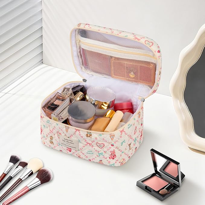 Large Makeup Bag, Cute Cosmetic Bag for Women Girls, Floral Coquette Aesthetic Toiletry Bag, Travel Make Up Organizer Bag(Love Bear