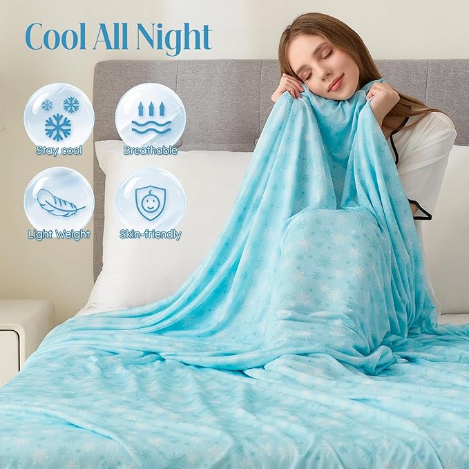 OIGAE Cooling Blanket for Hot Sleepers - Soft & Lightweight Summer Cold Blanket for Night Sweats | Perfect for Bed, Couch, Sofa (Green, King 90" x 108")