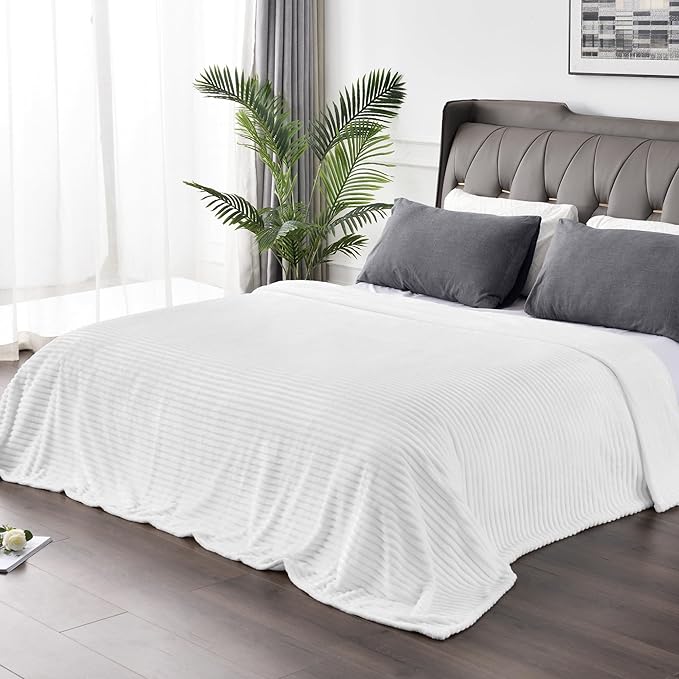 BEDELITE Fleece Blanket Queen Size – 3D Ribbed Jacquard Soft and Warm Decorative Fuzzy Blankets – Cozy, Fluffy, Plush Lightweight Throw Blankets for Couch, Bed, Sofa(White, 90x90 inches)