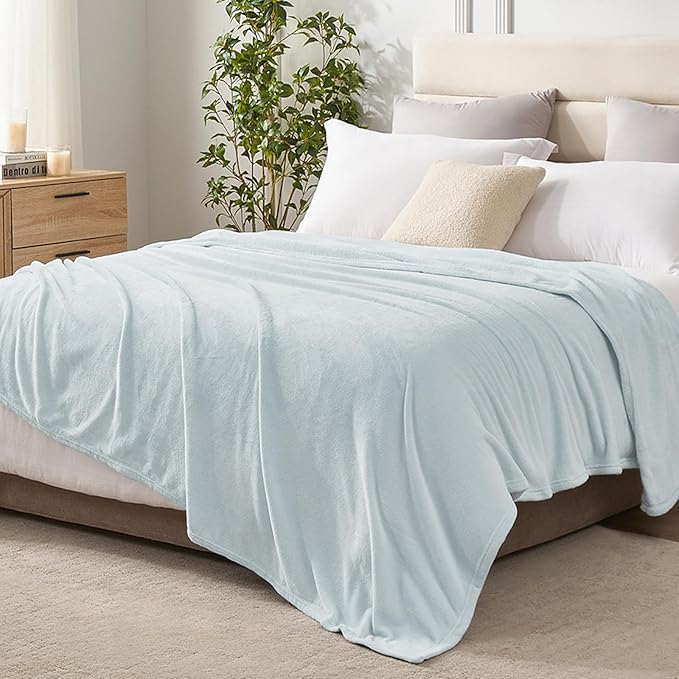 Hansleep Fleece Ice Blue Throw Blanket, Super Soft Flannel Fuzzy Plush Cozy Blanket for All Seasons, Ice Blue, Throw 50x60 Inches