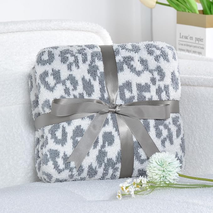 JOOJA Wearable Blanket Super Soft Feather Yarn Blanket Shawl with Pockets Fuzzy Throw Blanket TV Blanket for Adults Teens