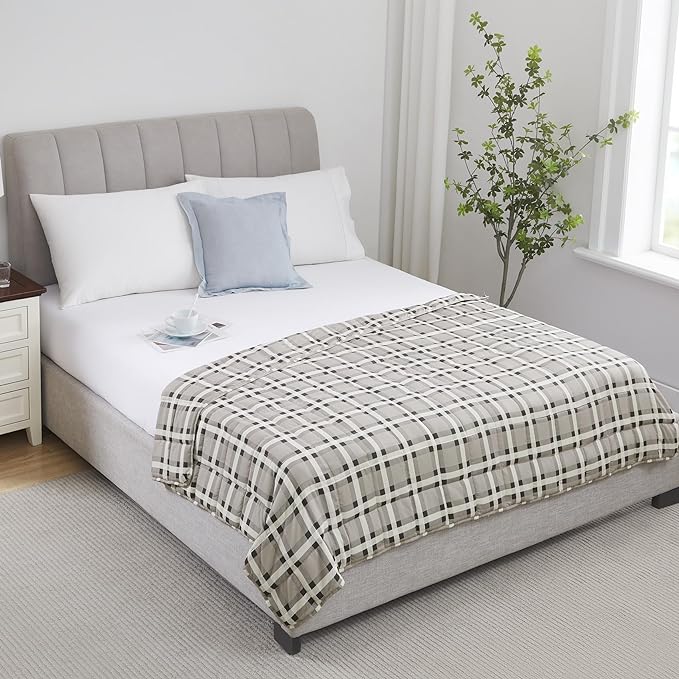 L'AGRATY Weighted Blanket - 48"x72" 15lbs Cooling Breathable Heavy Blanket Microfiber Material with Glass Beads for Adult All-Season Summer Fall Winter Soft Thick Comfort