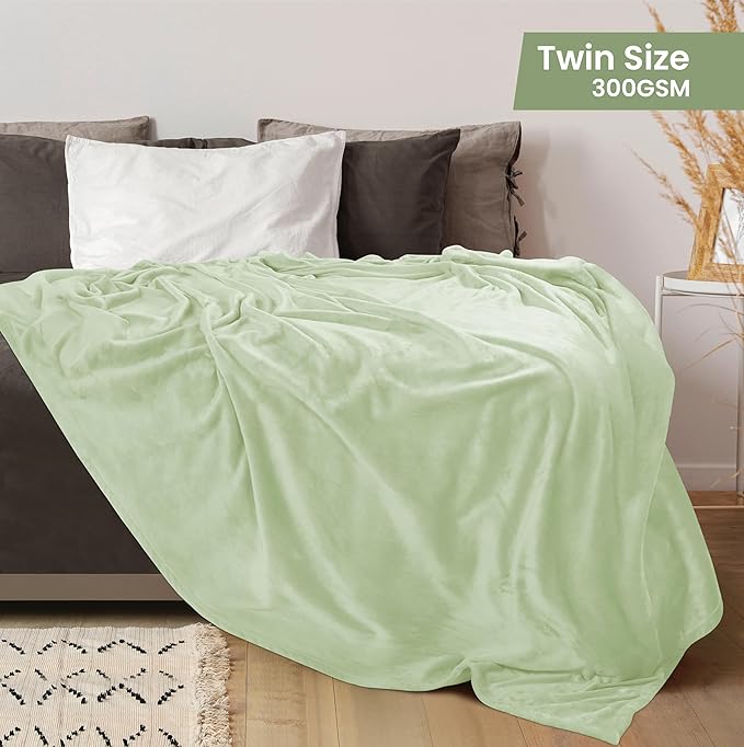 Utopia Bedding Fleece Blanket Twin Size Sage Green 300GSM Luxury Anti-Static Fuzzy Soft Microfiber Bed Blanket (60x80 Inch)