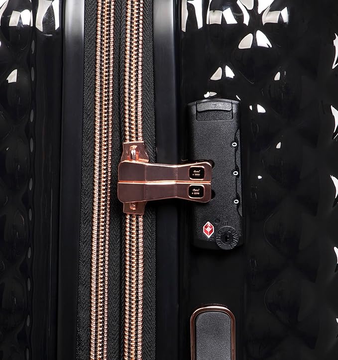 It Luggage Glitzy 31" Hardside Checked 8 Wheel Expandable Spinner, Black