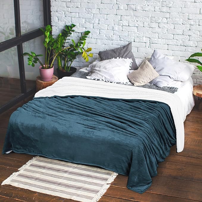 Utopia Bedding Sherpa Blanket King Size (Stone Blue, 90x102 Inches) - Soft Lightweight Plush Fleece Reversible Blanket for Bed, Sofa, Couch, Camping and Travel