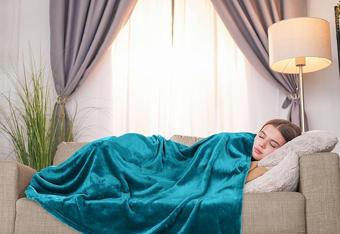 Utopia Bedding Fleece Blanket Twin Size Turquoise 300GSM Luxury Anti-Static Fuzzy Soft Microfiber Bed Blanket (60x80 Inch)