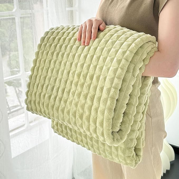 Ultra Soft Jacquard Sherpa Throw Blanket, Lightweight Yet Cozy, Versatile Couch and Travel Blanket, Checker Pattern, Multiple Sizes and Colors, Easy-Care and Durable,50x60 Inches