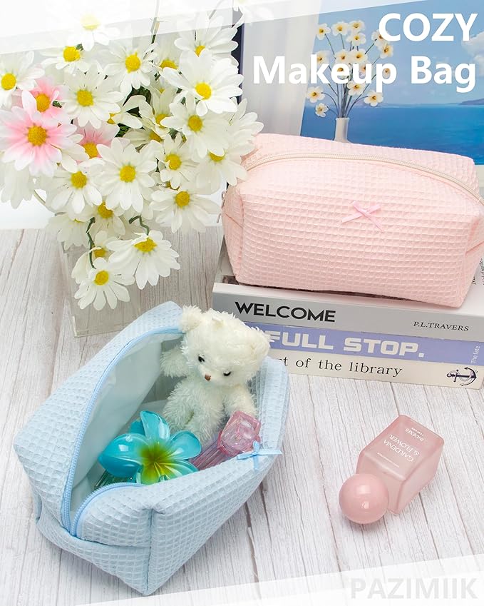 PAZIMIIK Cozy Makeup Bag Travel Cosmetic Bag for Women Soft Toiletry Bag Aesthetic Makeup Organizer Portable Large Zipper Pouch for Skincare Beauty Accessories Brushes Waffle Check Blue