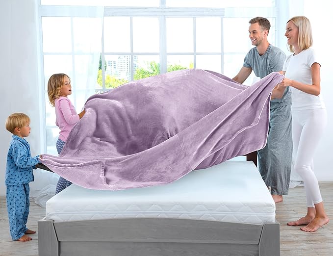 Utopia Bedding Fleece Blanket Twin Size Lilac 300GSM Luxury Anti-Static Fuzzy Soft Microfiber Bed Blanket (60x80 Inch)