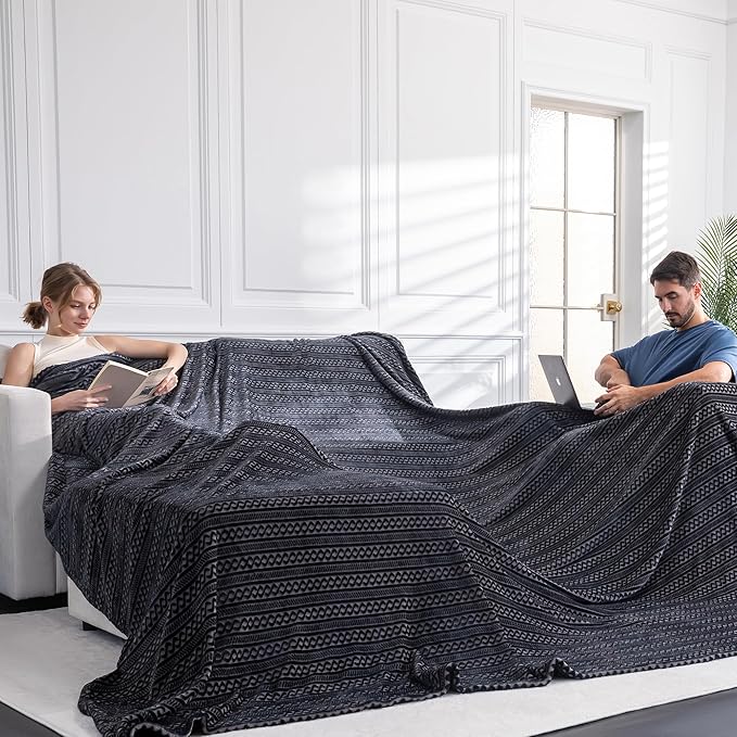 Soft Cozy 120x120 Inches Seamless Oversized King Fleece Blanket, 3D Jacquard Decorative Giant 10'x10' California King Blanket Extra Large for Bed, Sofa, Couch, Travel, Travel, Black Chain