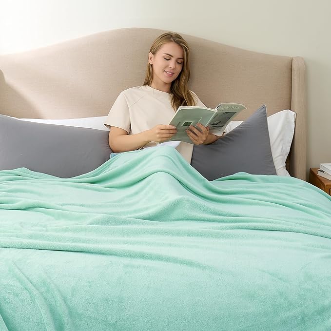 Hansleep Fleece Lake Green Twin Blanket, Super Soft Flannel Fuzzy Plush Cozy Blanket for All Seasons, Lake Green, Twin 60x80 Inches