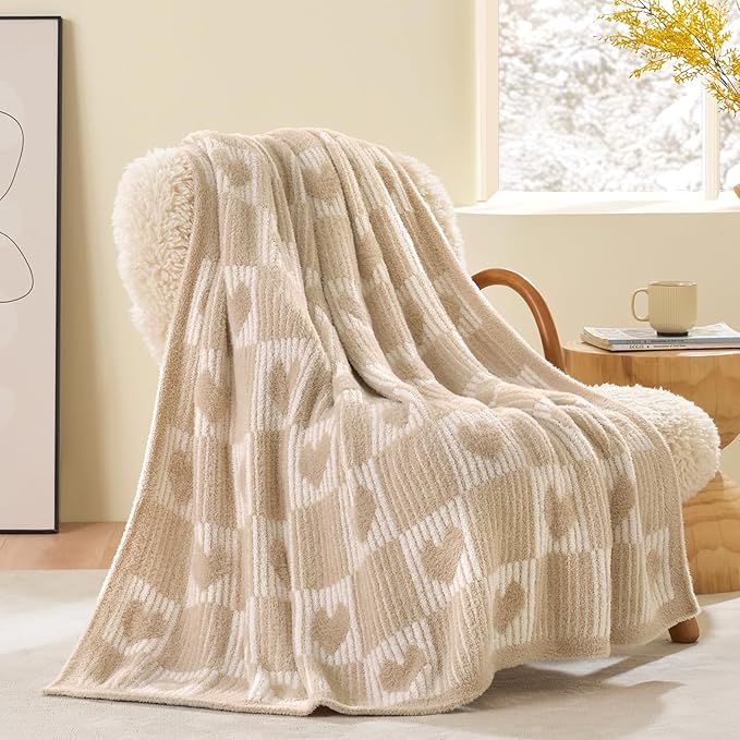 Snuggle Sac Heart Checkered Throw Blanket for Women,Love Blanket Heart Blankets for Her Wife Girlfriend Mom,Super Soft Warm Fluffy Faux Fur Blanket for Couch Sofa Bed,Beige Heart,50x60 inches