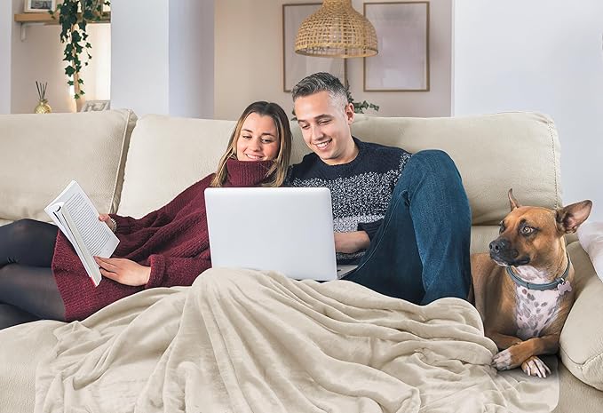 Utopia Bedding Fleece Blanket Twin Size Linen (60x80 Inches) Ultra Soft Warm Lightweight Microfiber Breathable Anti-Static Cozy Winter Bed Blanket, All-Season Home Decor Gift for Men & Women