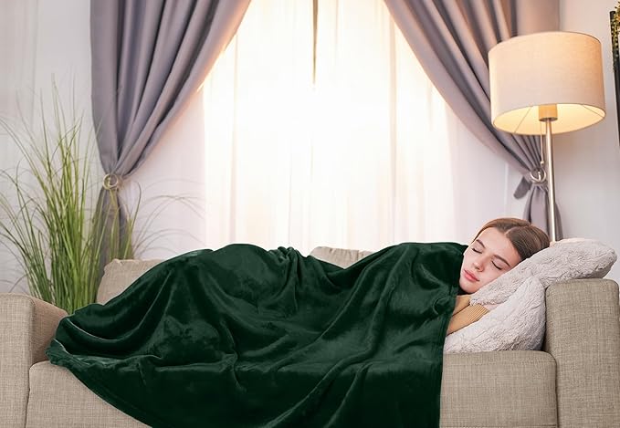 Utopia Bedding Fleece Blanket Throw Size Forest Green 300GSM Luxury Anti-Static Fuzzy Soft Microfiber Blanket for Couch, Sofa and Bed (50x60 Inch)